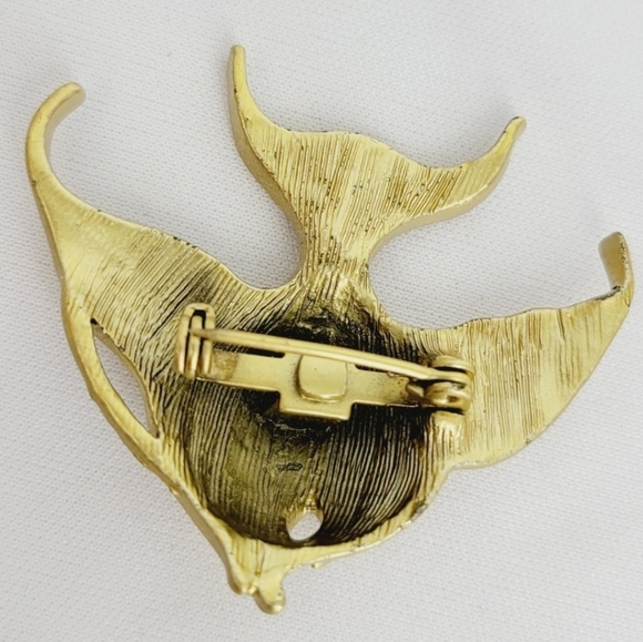 Vintage Gold Metal Angel Fish Brooch - Picture 3 of 5